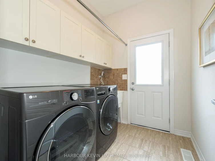 6 Amaranth Court, Richmond Hill, ON, L4E 0M2 - 20