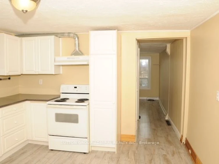 32-34 Superior Street, Newmarket, ON, L3Y 3X3 - 5