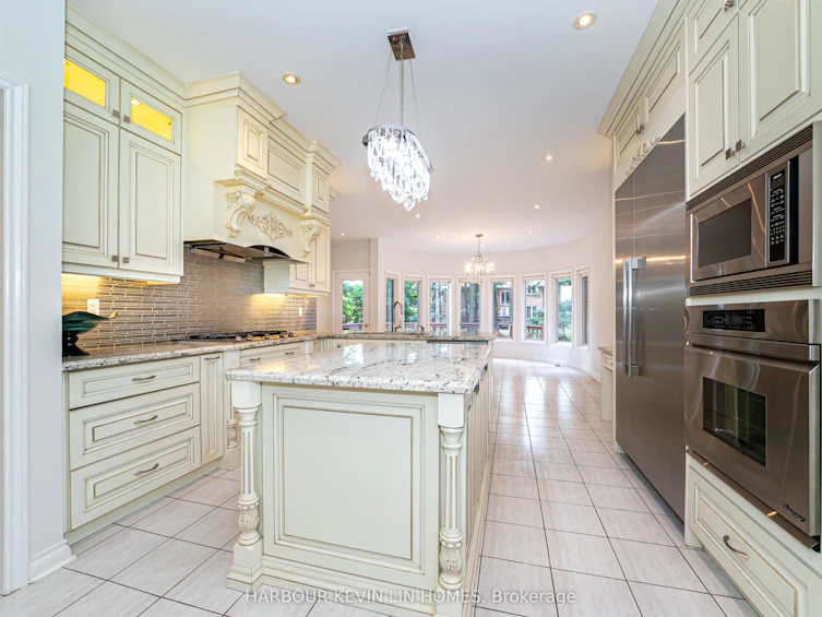 10 Edmund Crescent, Richmond Hill, ON, L4B 2X9 - 18