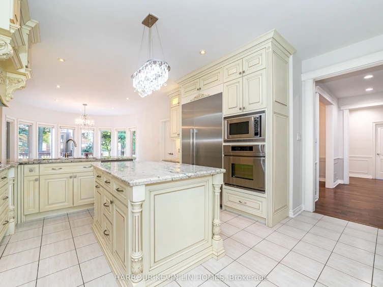 10 Edmund Crescent, Richmond Hill, ON, L4B 2X9 - 20