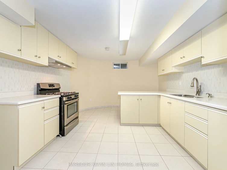 10 Edmund Crescent, Richmond Hill, ON, L4B 2X9 - 40