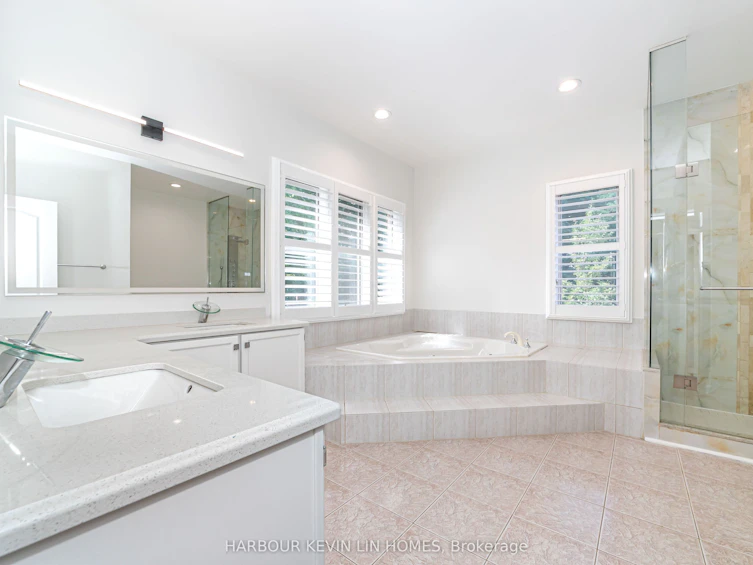10 Edmund Crescent, Richmond Hill, ON, L4B 2X9 - 25