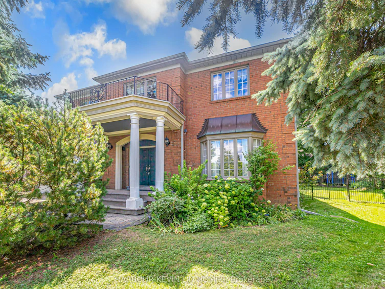 10 Edmund Crescent, Richmond Hill, ON, L4B 2X9 - 4