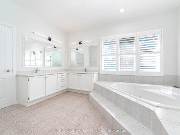 10 Edmund Crescent, Richmond Hill, ON, L4B 2X9 - 27