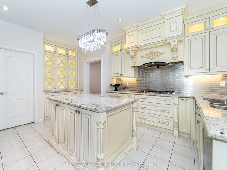10 Edmund Crescent, Richmond Hill, ON, L4B 2X9 - 21