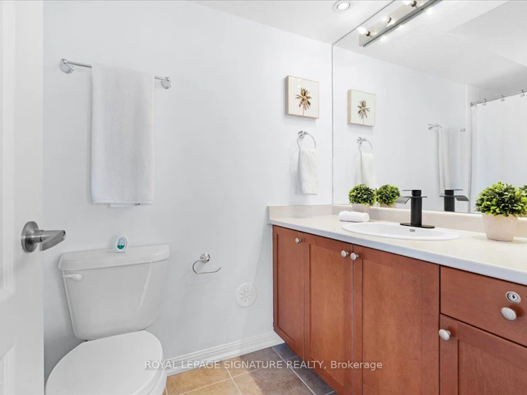 263 John West Way, Aurora, ON, L4G 0S8 - 14