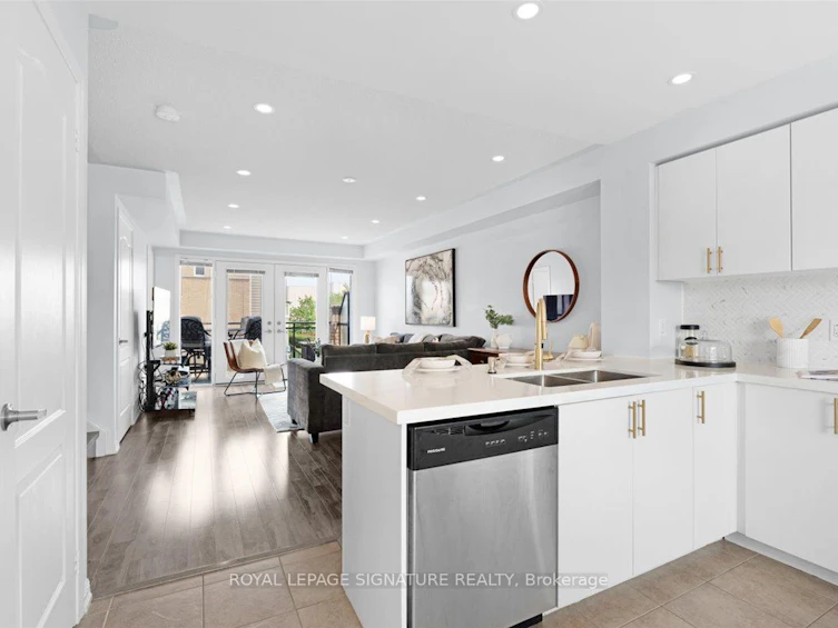 263 John West Way, Aurora, ON, L4G 0S8 - 3