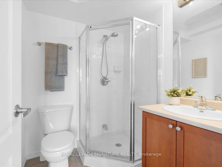 263 John West Way, Aurora, ON, L4G 0S8 - 17