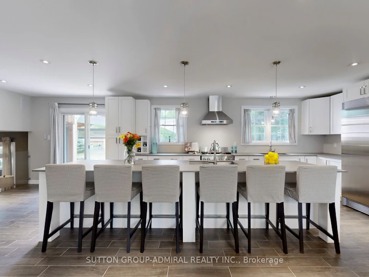 8 Balmoral Heights, East Gwillimbury, ON, L0G 1R0 - 4