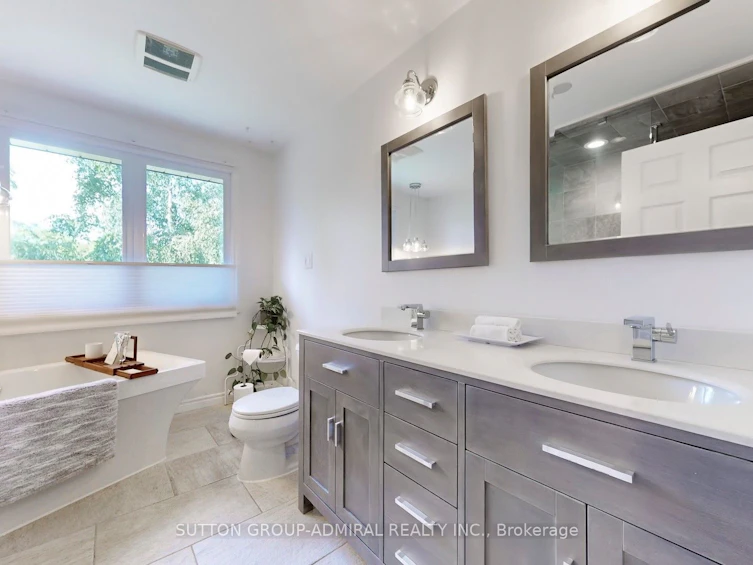 8 Balmoral Heights, East Gwillimbury, ON, L0G 1R0 - 34