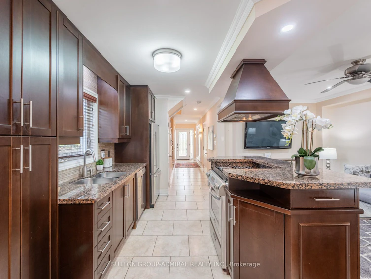 298 Sonoma Boulevard, Vaughan, ON, L4H 1R5 - 9