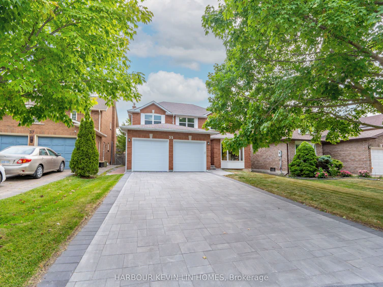 35 Lynngrove Crescent, Richmond Hill, ON, L4B 2C1 - 2