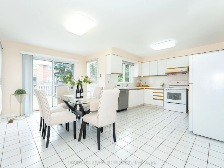 35 Lynngrove Crescent, Richmond Hill, ON, L4B 2C1 - 13