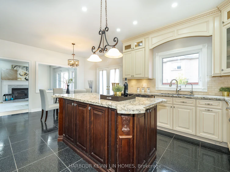 77 Kevi Crescent, Richmond Hill, ON, L4B 3C9 - 17