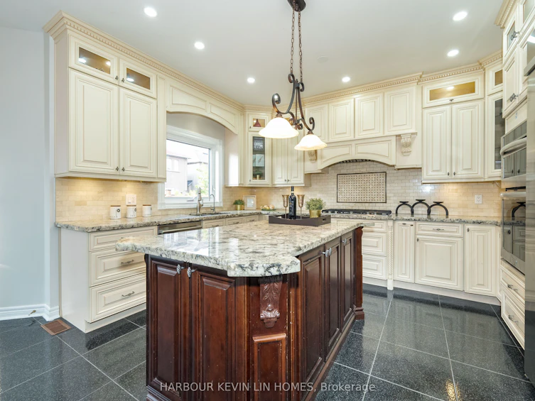 77 Kevi Crescent, Richmond Hill, ON, L4B 3C9 - 16