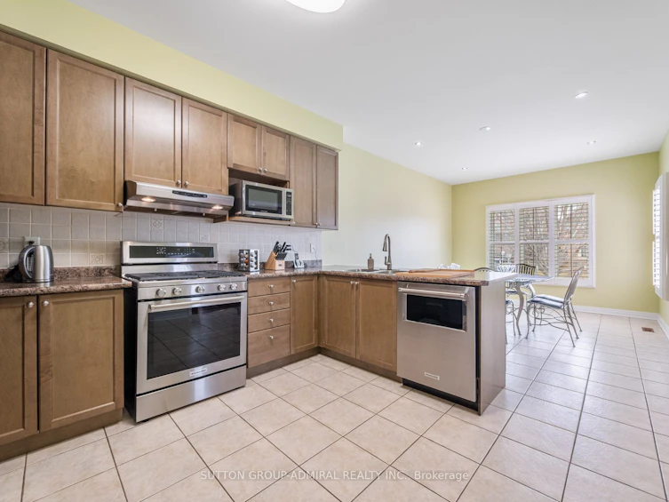 450 Pleasant Ridge Avenue, Vaughan, ON, L4J 8X2 - 9