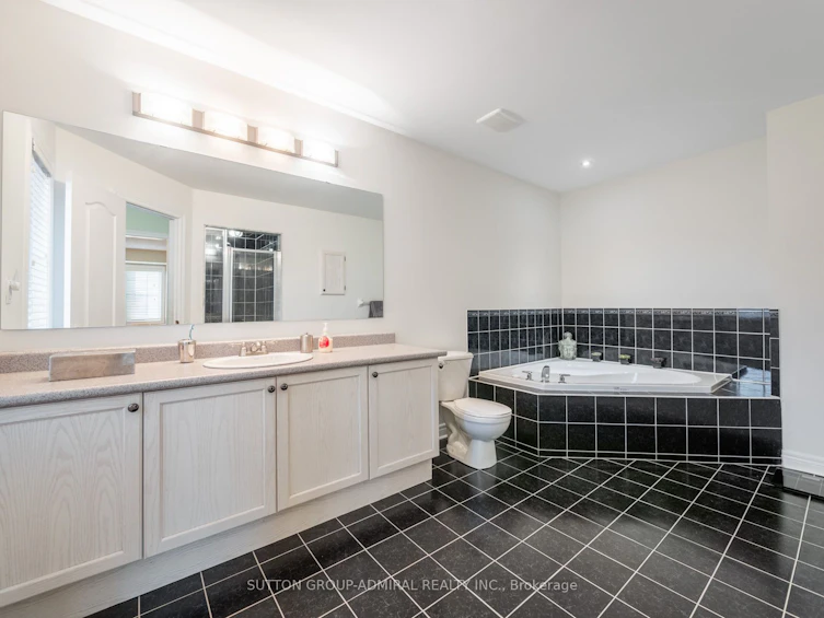 450 Pleasant Ridge Avenue, Vaughan, ON, L4J 8X2 - 20