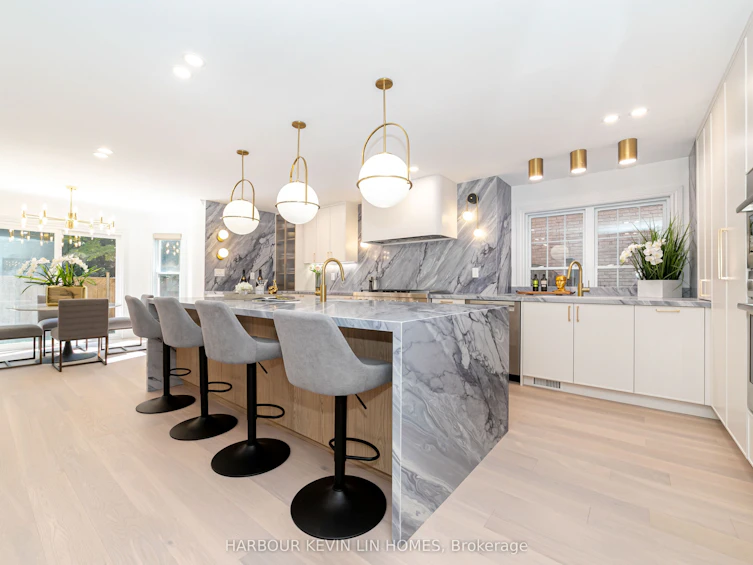19 Willett Crescent, Richmond Hill, ON, L4C 7W5