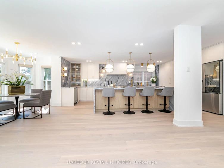 19 Willett Crescent, Richmond Hill, ON, L4C 7W5 - 2