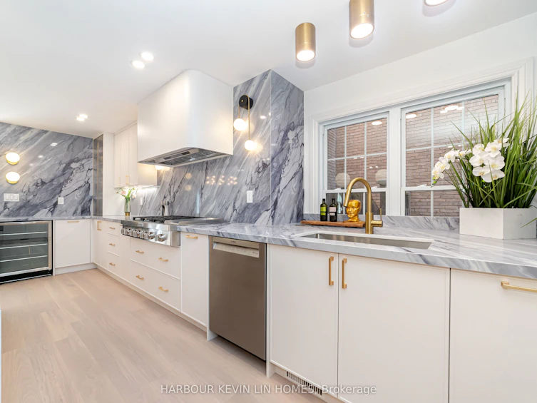 19 Willett Crescent, Richmond Hill, ON, L4C 7W5 - 5