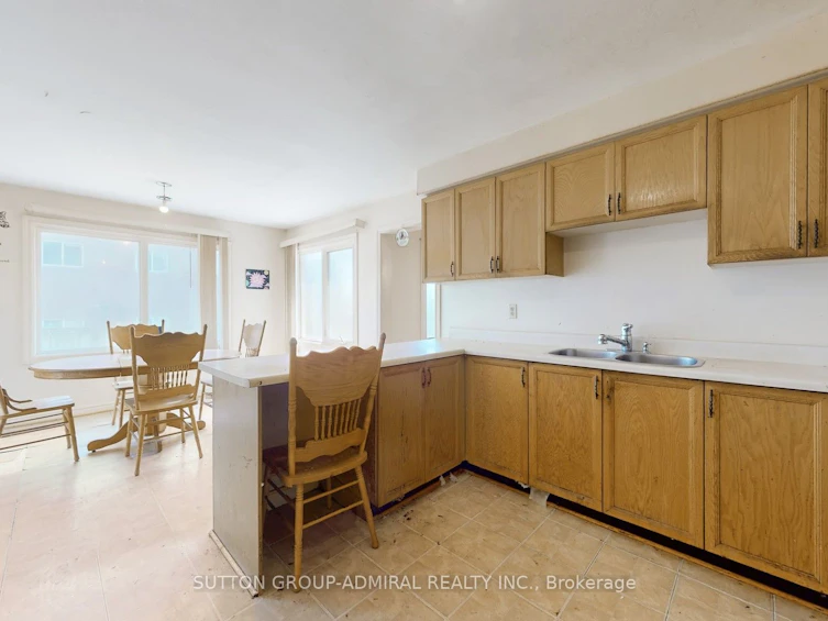 71 Featherstone Avenue, Markham, ON, L3S 3G8 - 8