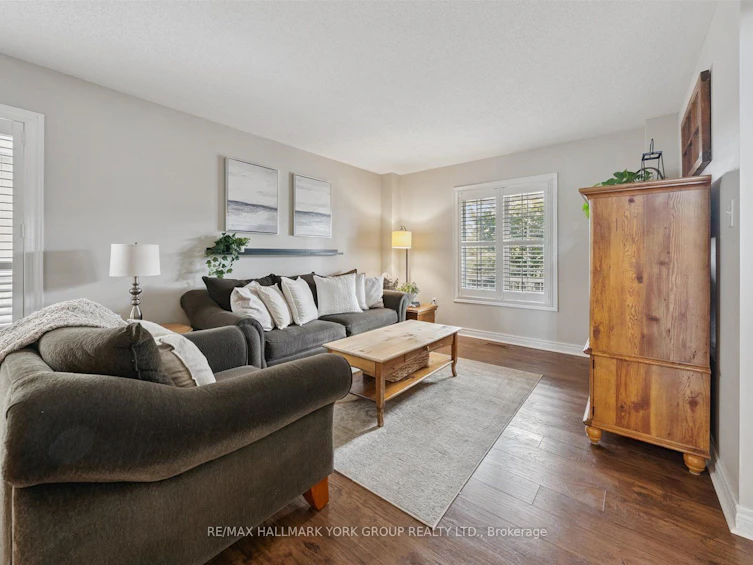 340 King Street E, East Gwillimbury, ON, L0G 1M0 - 6