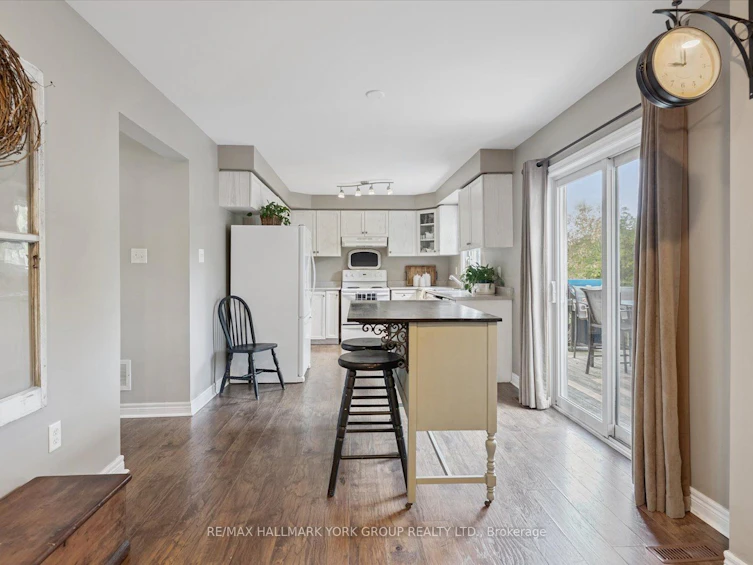 340 King Street E, East Gwillimbury, ON, L0G 1M0 - 13