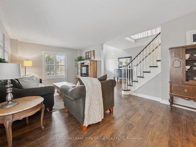340 King Street E, East Gwillimbury, ON, L0G 1M0 - 7
