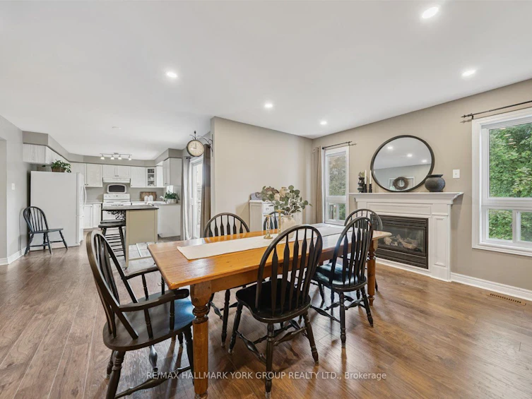 340 King Street E, East Gwillimbury, ON, L0G 1M0 - 10