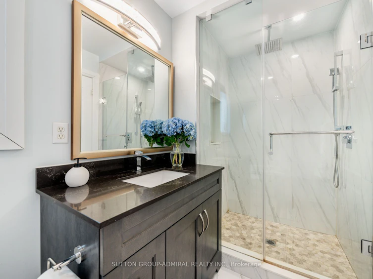 2 Marathon Avenue, Vaughan, ON, L4K 5H1 - 27