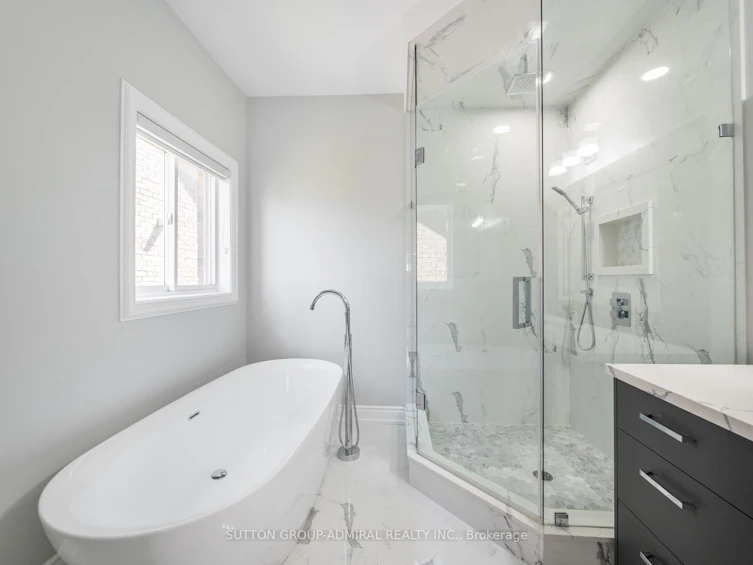 62 Gardiner Drive, Bradford West Gwillimbury, ON, L3Z 3E9 - 19