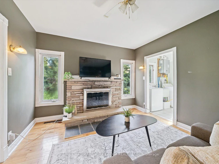 6 Della Street, Georgina, ON, L0E 1R0 - 7