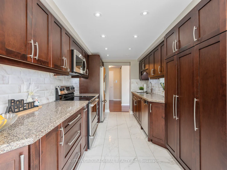 407-7250 Yonge Street, Vaughan, ON, L4J 7X1 - 14