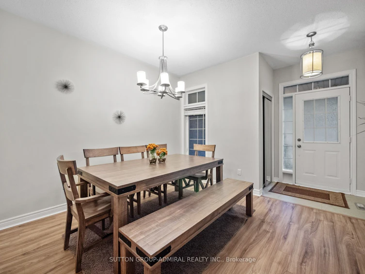 79 Watkins Glen Crescent, Aurora, ON, L4G 7S6 - 4