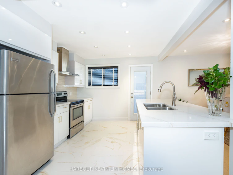 30 Foreht Crescent, Aurora, ON, L4G 3E8 - 10