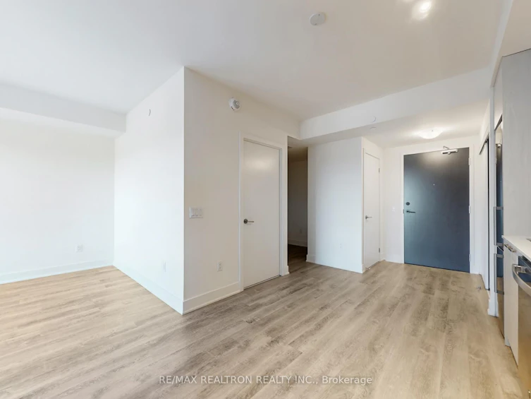 415-185 Deerfield Road, Newmarket, ON, L3Y 0G7 - 8