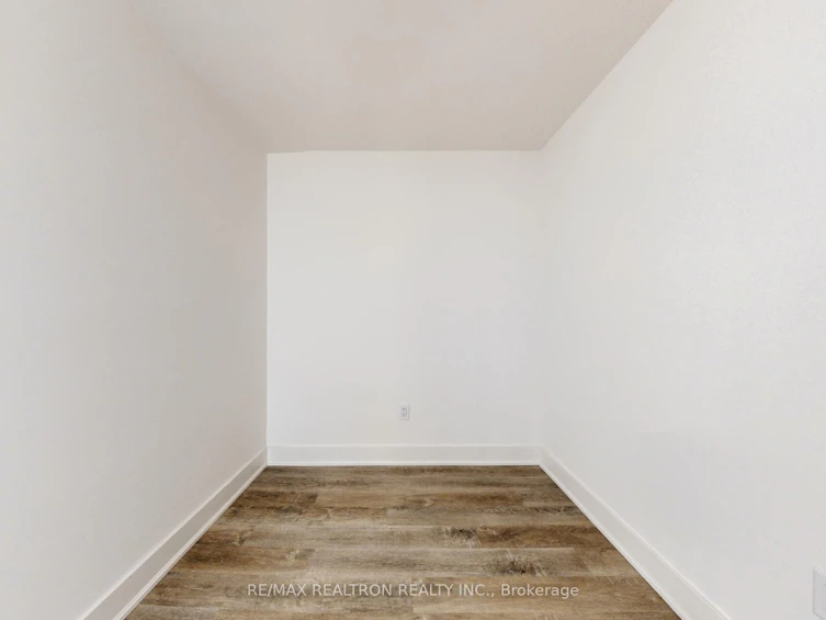 415-185 Deerfield Road, Newmarket, ON, L3Y 0G7 - 11