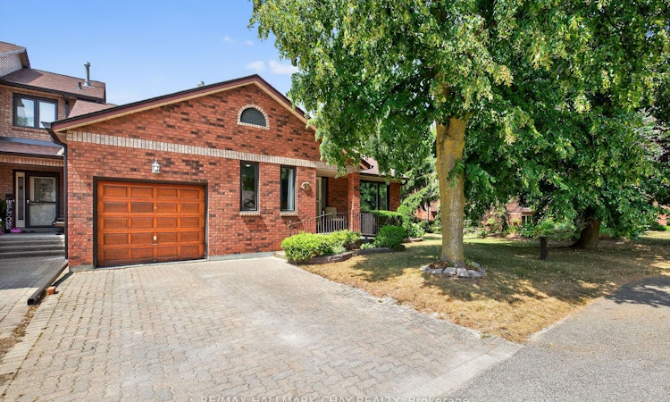 33 Parkette Drive