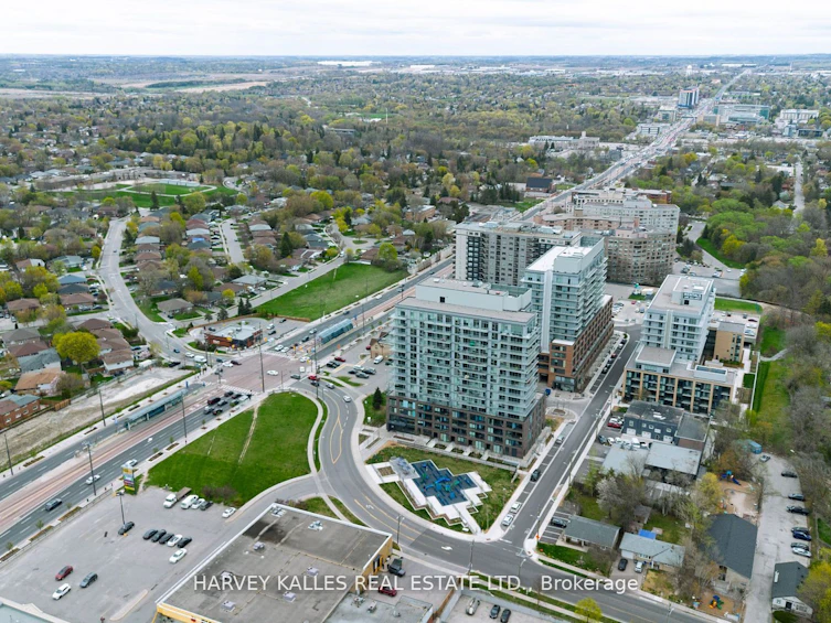 305-185 Deerfield Road, Newmarket, ON, L3Y 0G7 - 2