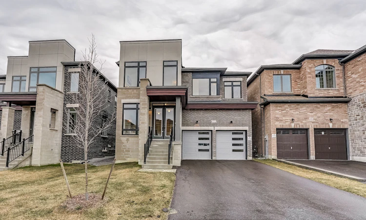 211 Fallharvest Way