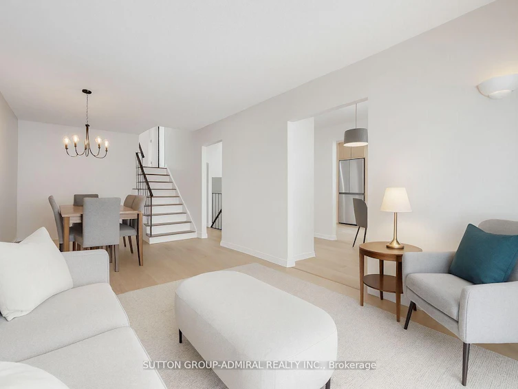 80 Castle Rock Drive, Richmond Hill, ON, L4C 5K4 - 4