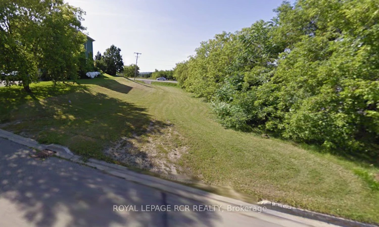 9-11 Annamaria Drive