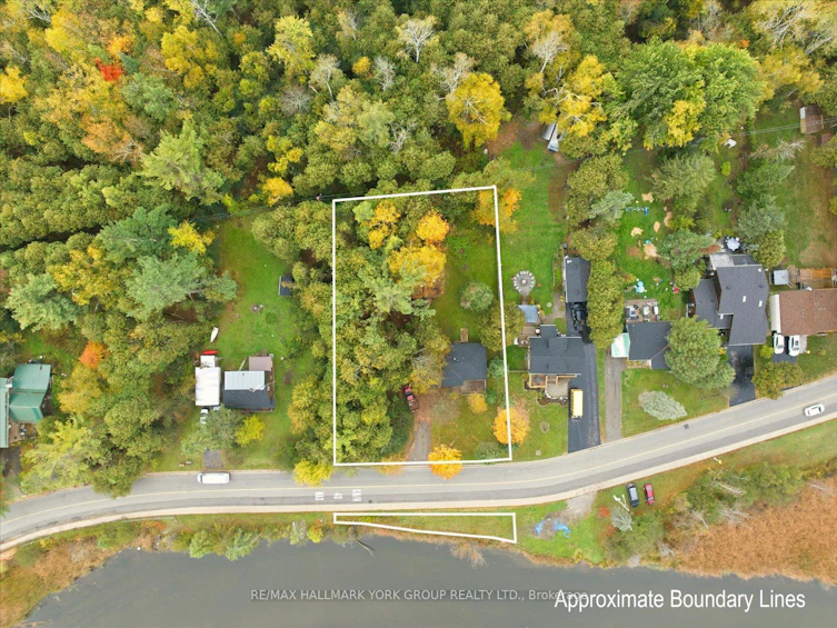 32 Station Road, Georgina, ON, L0E 1N0