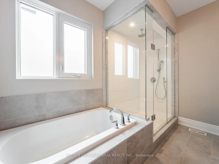 27 Adaskin Avenue, Vaughan, ON, L6A 4Z8 - 27