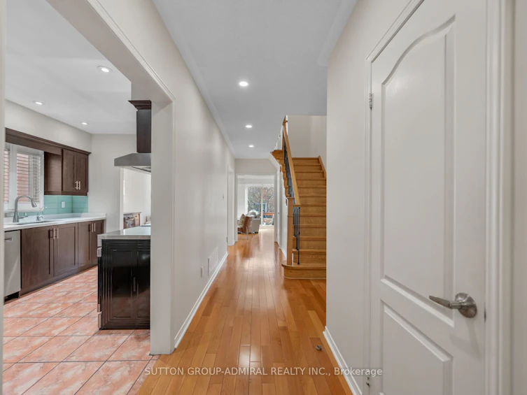 125 Thornway Avenue, Vaughan, ON, L4J 7Z3 - 4