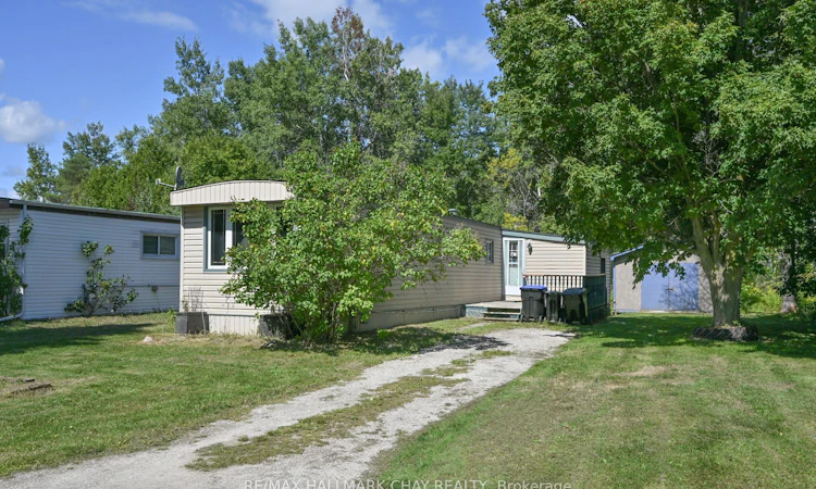 32 Shamrock Crescent