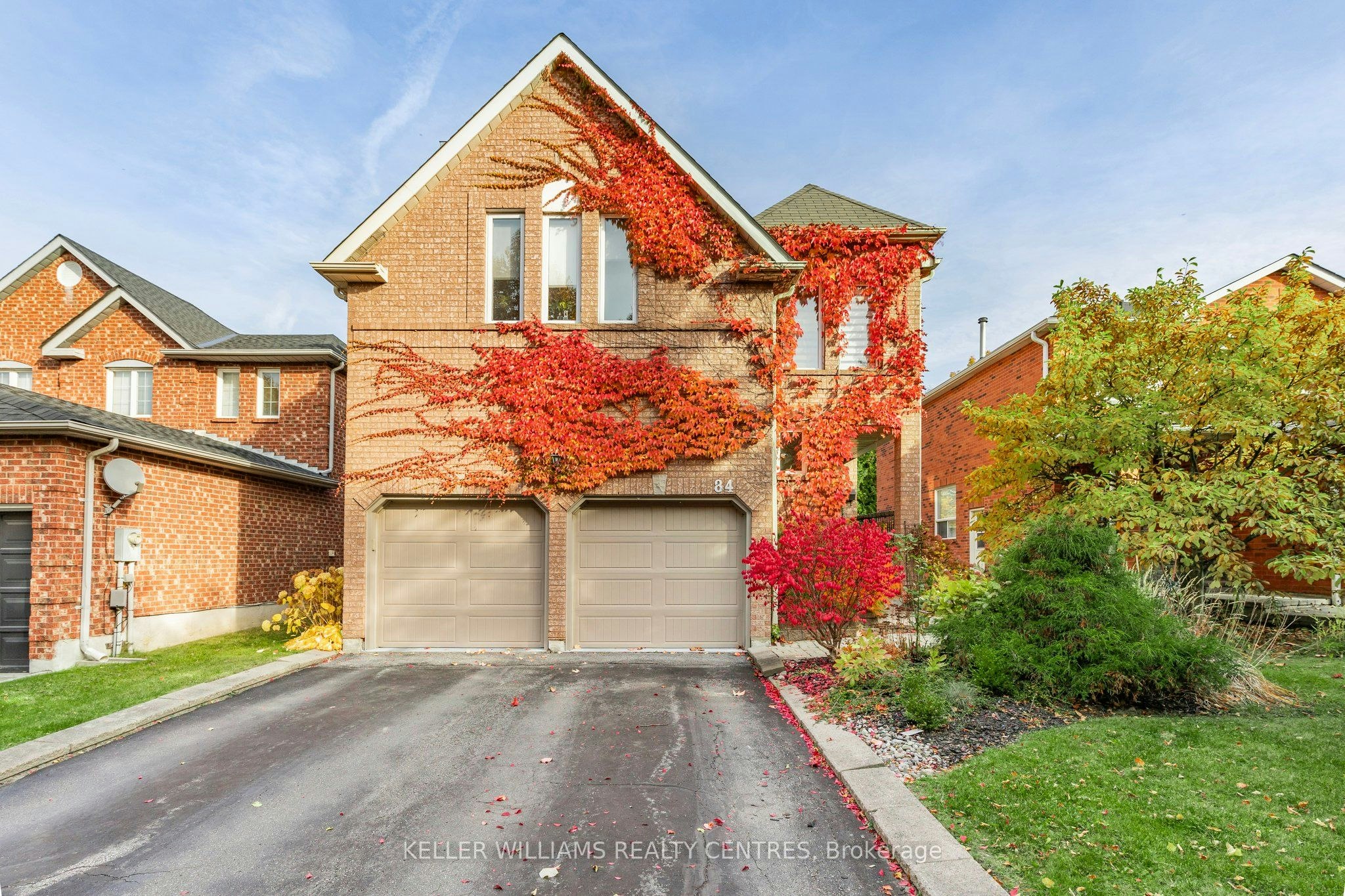 84 Loraview Lane, Aurora, ON, L4G 6N5