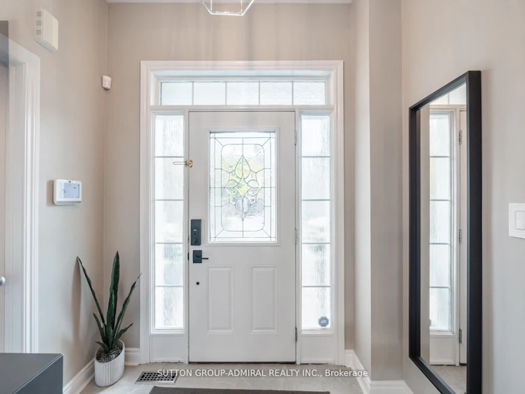 1057 Warby Trail, Newmarket, ON, L3X 3H6 - 3