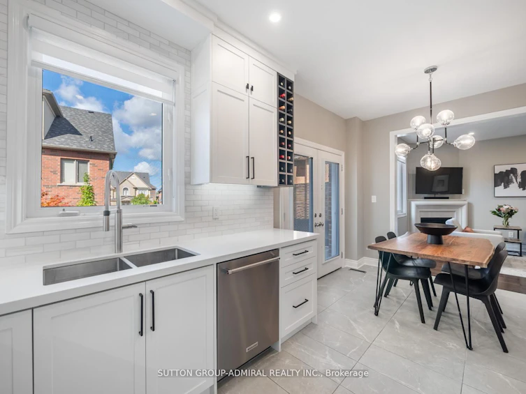 1057 Warby Trail, Newmarket, ON, L3X 3H6 - 11
