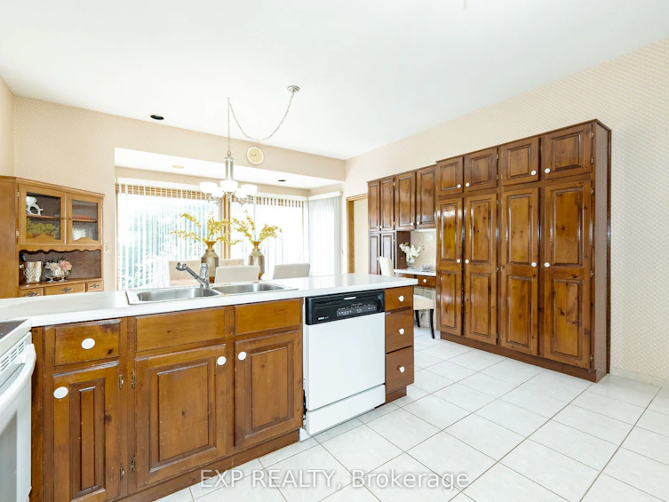 101 Leyburn Avenue, Richmond Hill, ON, L4C 0J6 - 23